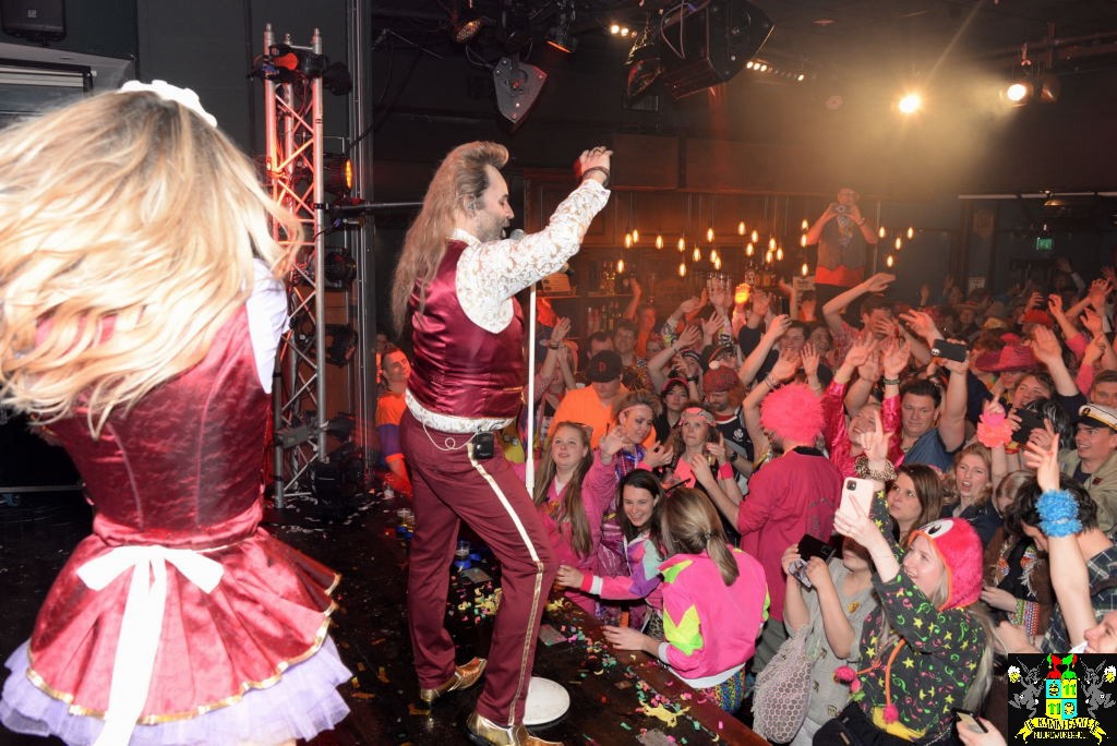 ../Images/Carnavals maandagavond in VdG 125.jpg